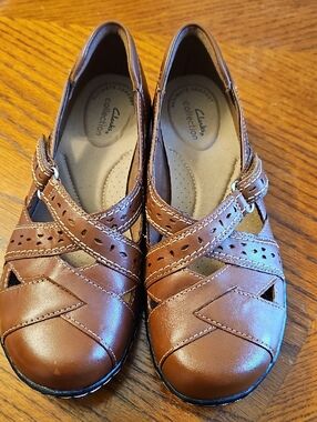 Clarks Brown Leather Cross-Strap Flats
